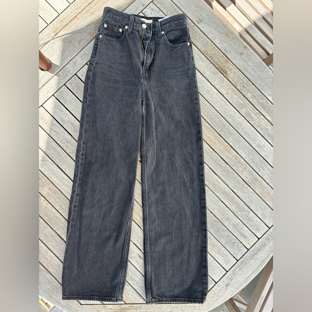 Levi’s high loose size 24